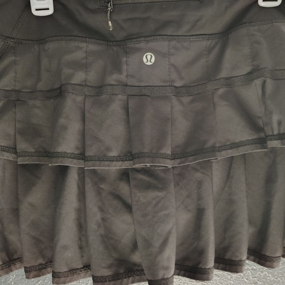 lululemon athletica Charcoal Mini Skirt - Picture 2 of 9